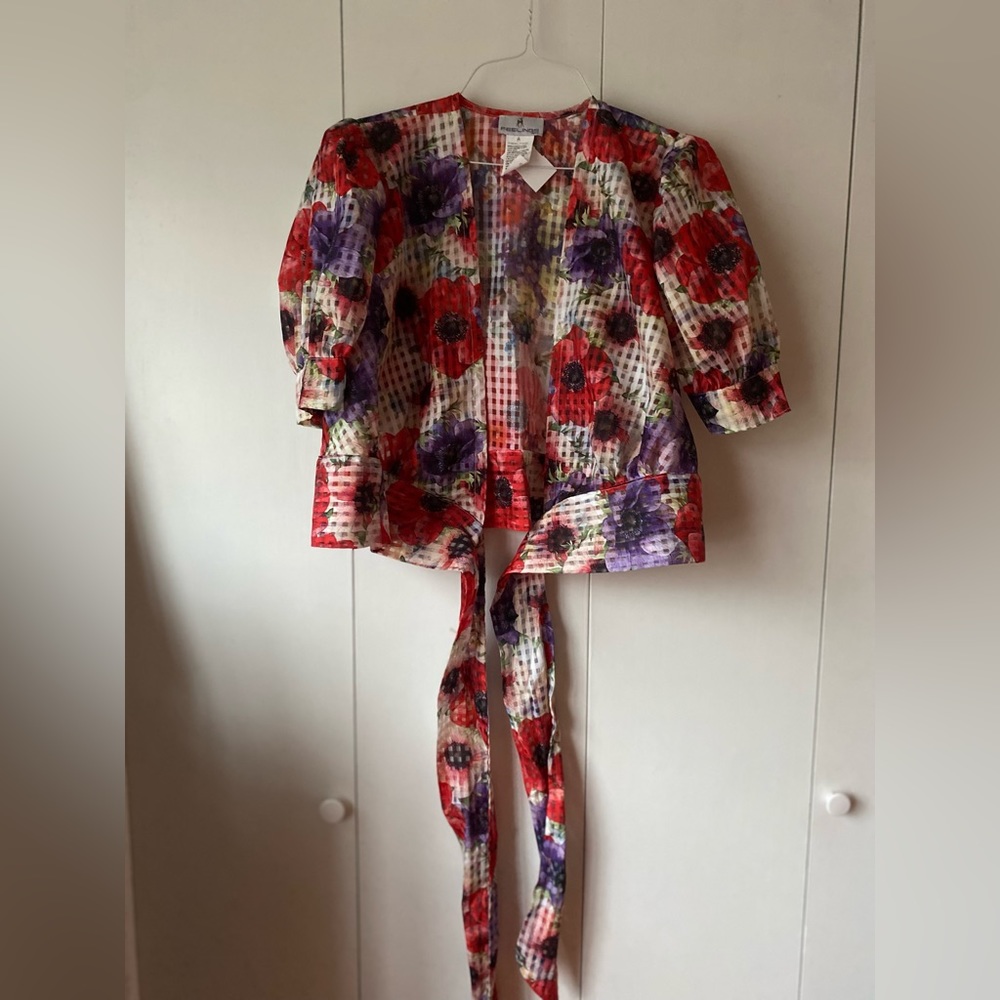 Beautiful wrap blouse Size L